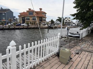 Waterfront Opportunity -- Minutes to the OPEN BAY! 3 Bed - 1 - photo 22