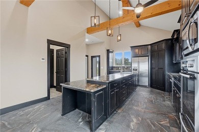 Expansive Ozark views define this custom 1,500sq residence on 9 - photo 23