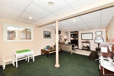 Beautifully maintained 3-bedroom, 2.5-bath ranch located in the - photo 25