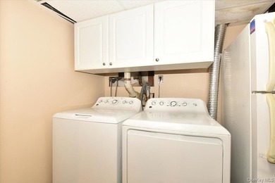 Beautifully maintained 3-bedroom, 2.5-bath ranch located in the - photo 26