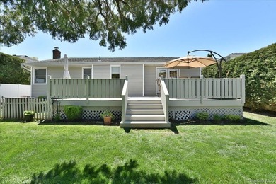 Beautifully maintained 3-bedroom, 2.5-bath ranch located in the - photo 28