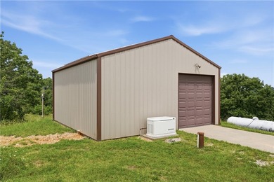 Expansive Ozark views define this custom 1,500sq residence on 9 - photo 31
