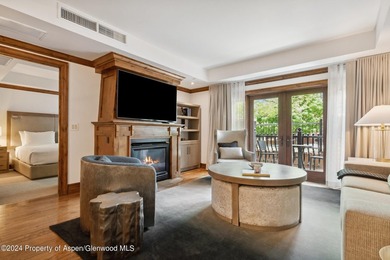 2024 renovations completed (including new decor, furniture - photo 2