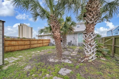 Directly across the street from the Gulf, this 2 bedroom, 2 - photo 45