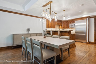 2024 renovations completed (including new decor, furniture - photo 6