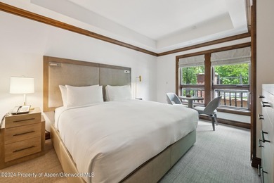2024 renovations completed (including new decor, furniture - photo 8