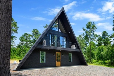 Broken Bow Lake Home For Sale in Broken Bow Oklahoma