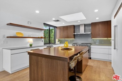 Desert living at its finest in coveted Morningside Country Club! - photo 24