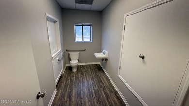 Wonderful location, high and dry, conveniently located on the - photo 27