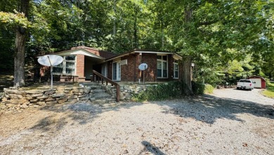 A quaint rough river cottage sitting on 3 lake lots! Call Josh! - photo 3