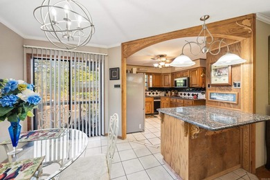 Beautiful lakefront condo in serene setting, close to everything - photo 13