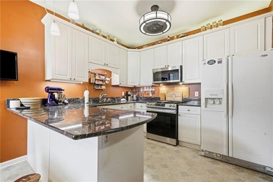 Beautiful End Unit Townhome walking distance to Lake Lanier with - photo 15