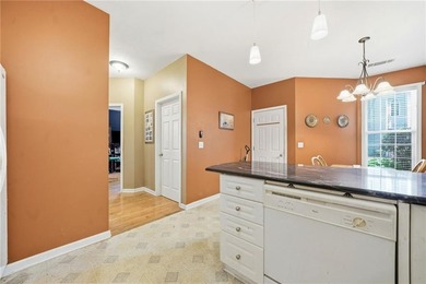 Beautiful End Unit Townhome walking distance to Lake Lanier with - photo 18