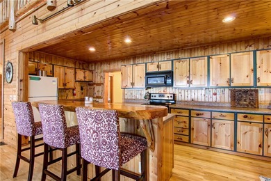 Enjoy Panoramic views from this 4 BD 3BA Lake Home with 4 Car - photo 8