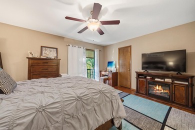 Beautiful lakefront condo in serene setting, close to everything - photo 20