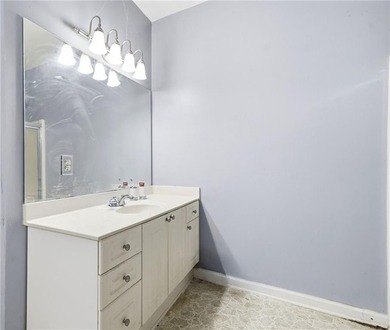 Beautiful End Unit Townhome walking distance to Lake Lanier with - photo 23