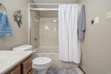 Beautiful lakefront condo in serene setting, close to everything - photo 24