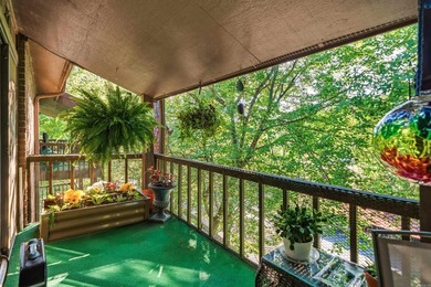 Beautiful lakefront condo in serene setting, close to everything - photo 32