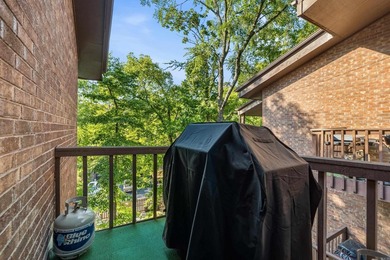 Beautiful lakefront condo in serene setting, close to everything - photo 37