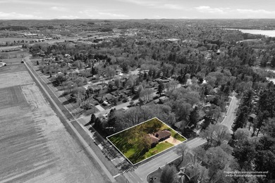 4+ bedrooms, 3 baths and huge double lot! 3 bedrooms on one - photo 5