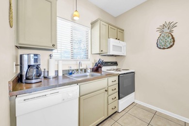 This wonderful condo is right on the beach and has a fantastic - photo 6