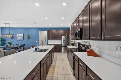 You will fall in love with this meticulously maintained Maronda - photo 13