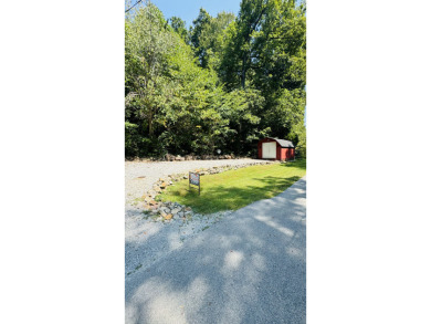 A quaint rough river cottage sitting on 3 lake lots! Call Josh! - photo 7