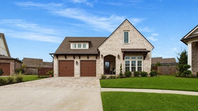SPECIAL RATES AVAILABLE ON THIS HOME. CONTACT LISTING AGENT FOR - photo 2