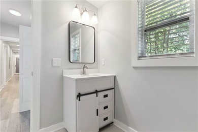 This stunning Victorian home is a must-see in Historic Downtown - photo 21