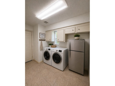 Beautiful 1.5-story home in the desired Canyon Creek subdivision - photo 23