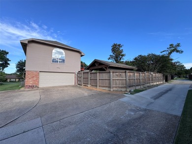 Beautiful 1.5-story home in the desired Canyon Creek subdivision - photo 25