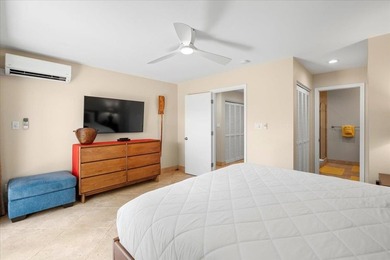Beautifully renovated and ideally located, this ground-floor - photo 28