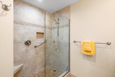 Beautifully renovated and ideally located, this ground-floor - photo 29