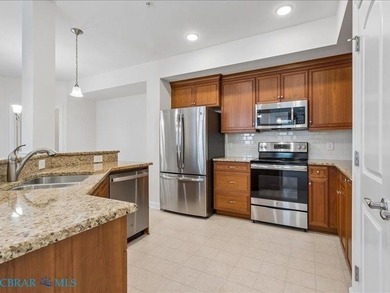 Beautiful condo in York County. Conveniently located close to - photo 2