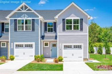 Lake Townhome/Townhouse For Sale in Hickory, North Carolina