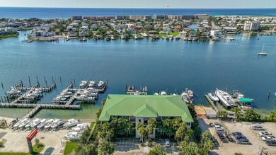 Experience luxury living at its finest in this freshly renovated - photo 4