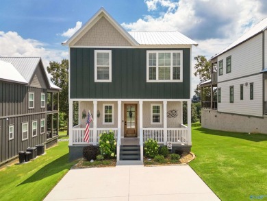 Lake Guntersville Home For Sale in Guntersville AL