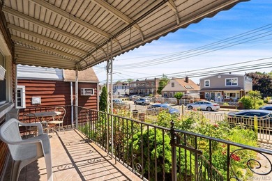 Lovingy maintained semi-attached single family home in sought - photo 2