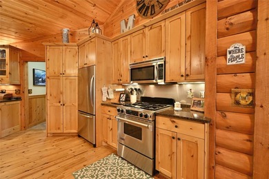 Tucked in the Southern cove of Red Cedar Lake, this 4 bedroom, 3 - photo 21