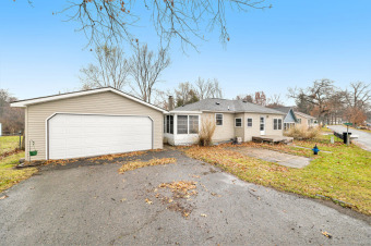 Lake Home Sale Pending in Sturgis, Michigan