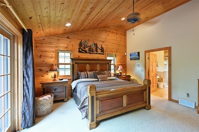 Tucked in the Southern cove of Red Cedar Lake, this 4 bedroom, 3 - photo 28