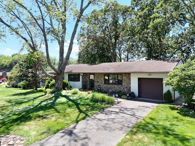 Expanded 3 BR, 2 full BA ranch in desirable Lake Riviera - photo 30