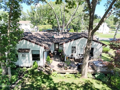 Expanded 3 BR, 2 full BA ranch in desirable Lake Riviera - photo 33