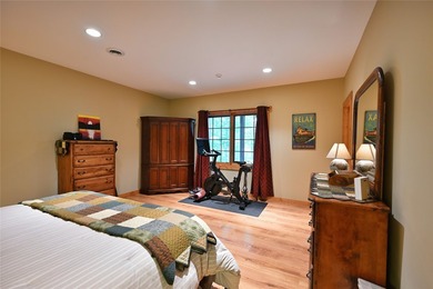 Tucked in the Southern cove of Red Cedar Lake, this 4 bedroom, 3 - photo 44