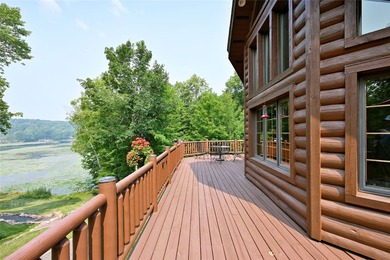 Tucked in the Southern cove of Red Cedar Lake, this 4 bedroom, 3 - photo 47