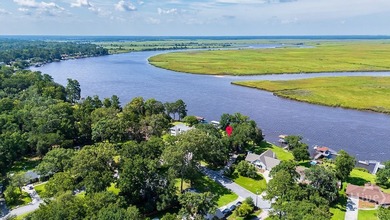 Perched on the bluff overlooking the Ogeechee River, 179 - photo 50