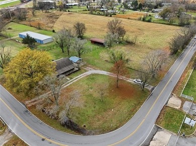 Rustic Log Cabin Retreat on Corner Lot in Claremore - Wraparound