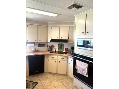 Welcome to your Florida paradise! Well maintained and furnished - photo 8