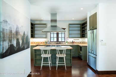 Located in Blue Creek Ranch, one of the midvalley's most - photo 7
