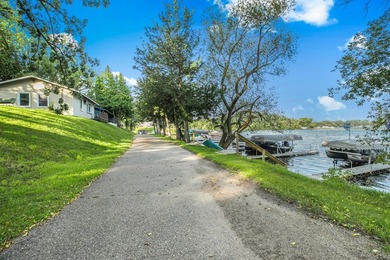 Welcome to effortless lake living at its finest! This charming - photo 21